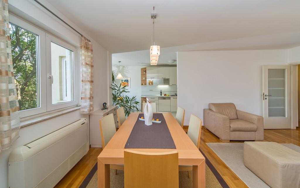 Comfortable Apartment Laura Lapad With Garage Dubrovnik Eksteriør bilde
